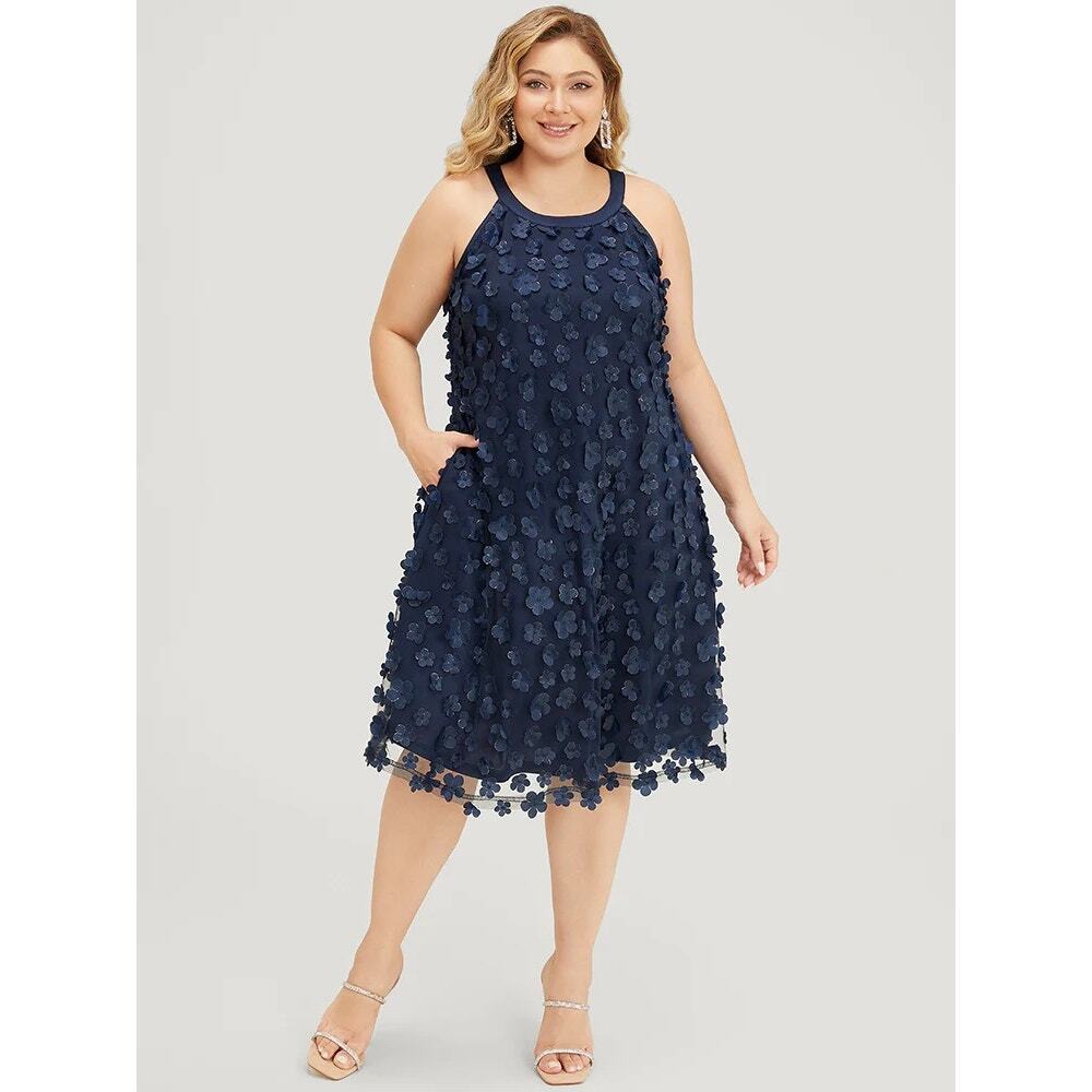 BloomChic Navy Floral Appliqué Dress 3X (22/24) NWT w/ Pockets - Picture 4 of 10